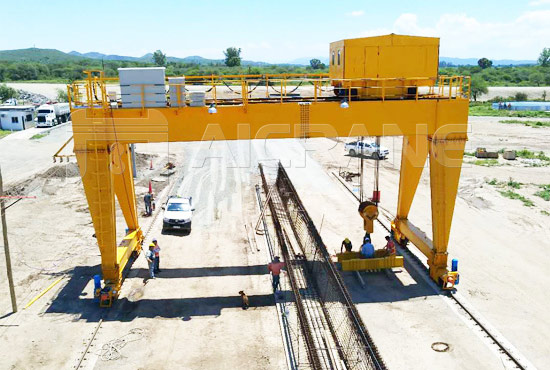 Heavy Duty Gantry Crane for Sale